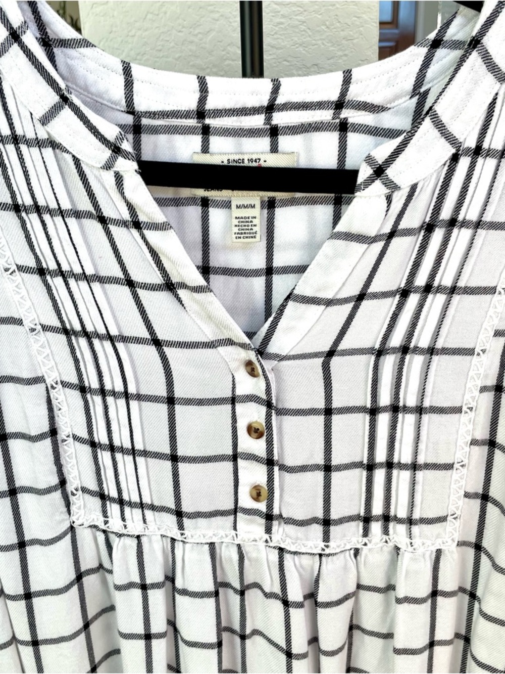 Wrangler Women’s Plaid Blouse Medium- Black & White Windowpane Pintuck Boho Top - Picture 4 of 13